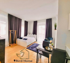 Bird Home Room 10 Klagenfurt